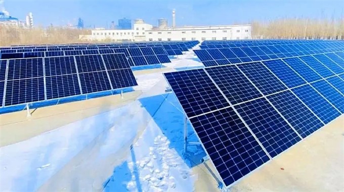 鞍钢集团在辽宁地区首个自主投资的兆瓦级光伏项目建成落地  ​