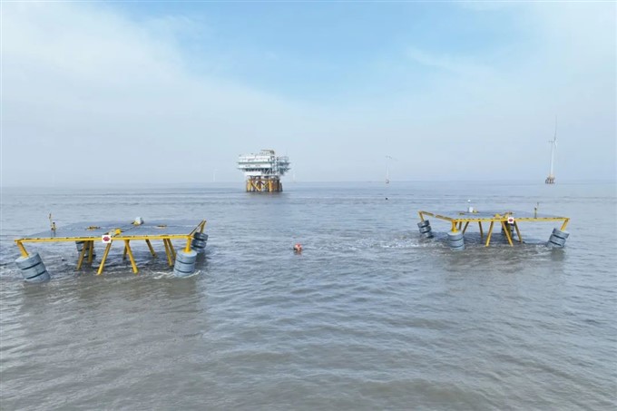 国家能源集团首个海上漂浮式光伏实证项目实验成功  ​