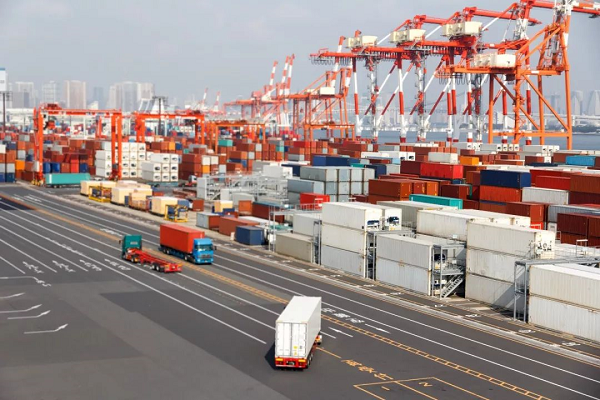 前7个月我国货物贸易进出口增长3.5%